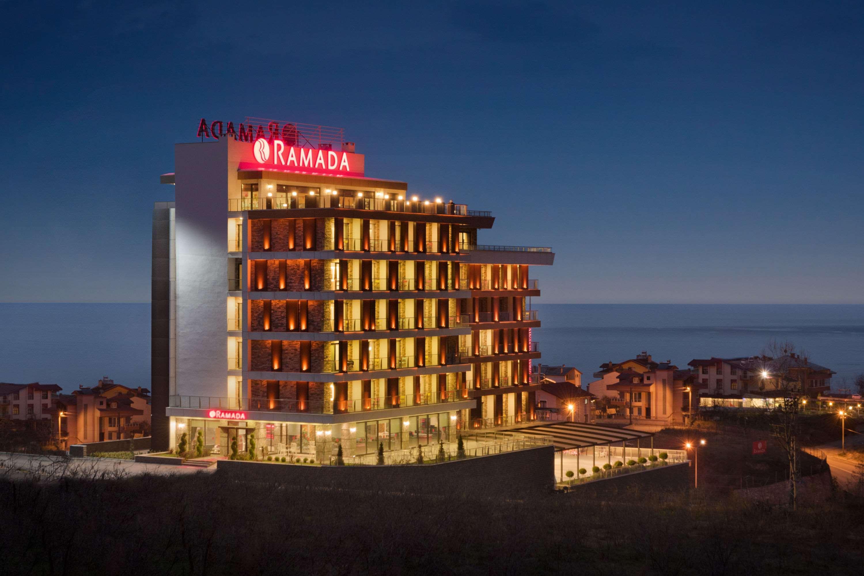 Ramada By Wyndham Giresun Piraziz Hotell Exteriör bild